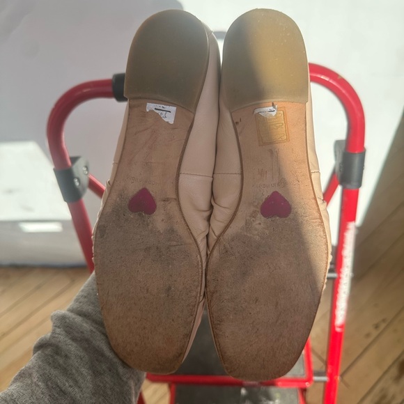 Cream Flats with Rounded Toe and Ruched Detail - Picture 4 of 6